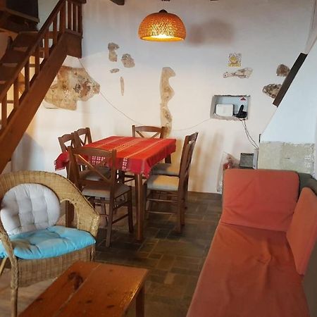 Athina Guesthouse Monemvasía Екстериор снимка
